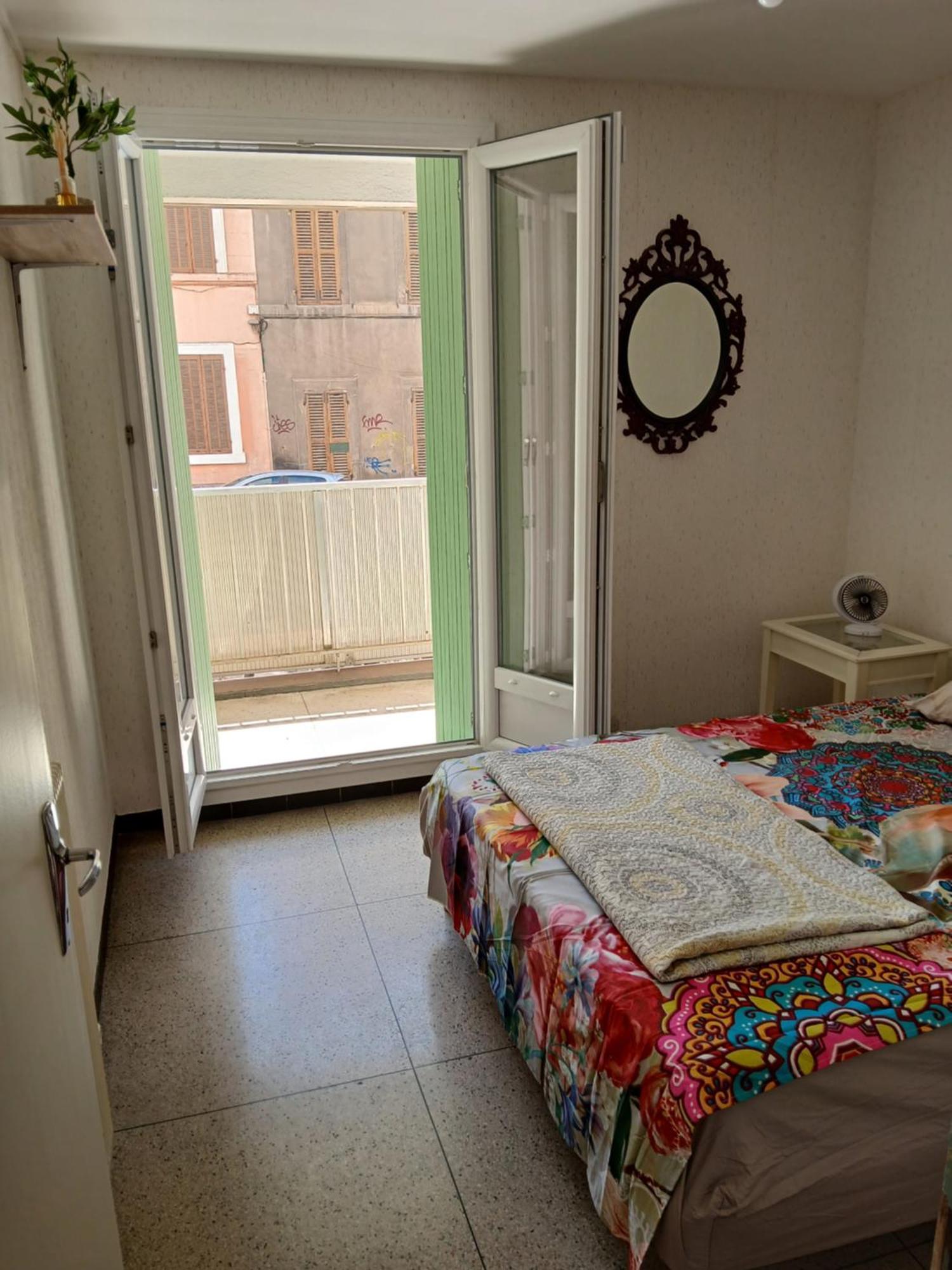 Avec Balcon Dans La Belle De Mai Apartment Marseilles